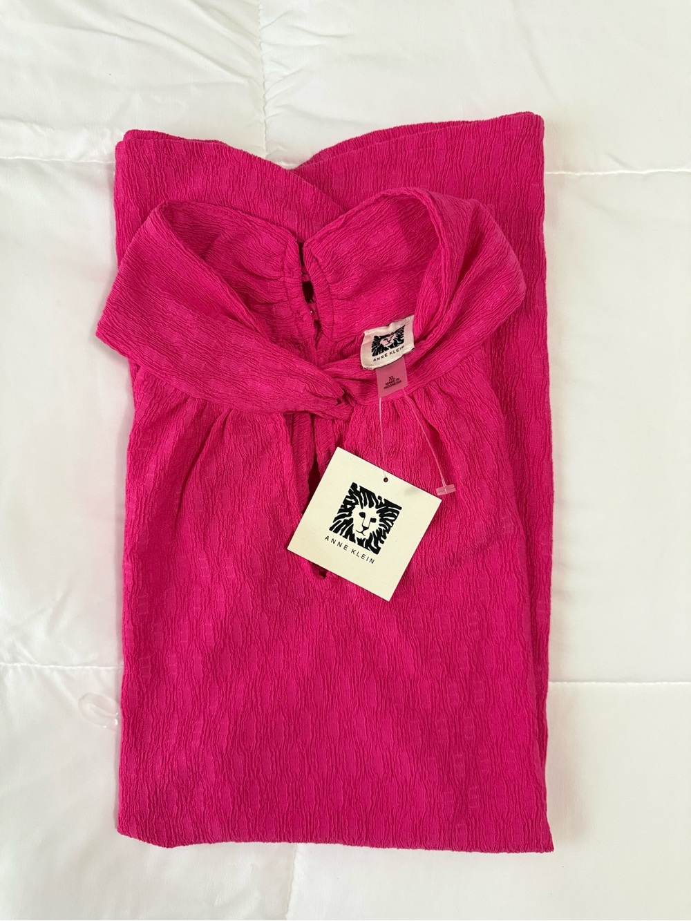 Anne Klein Fuchsia mock neck halter top.